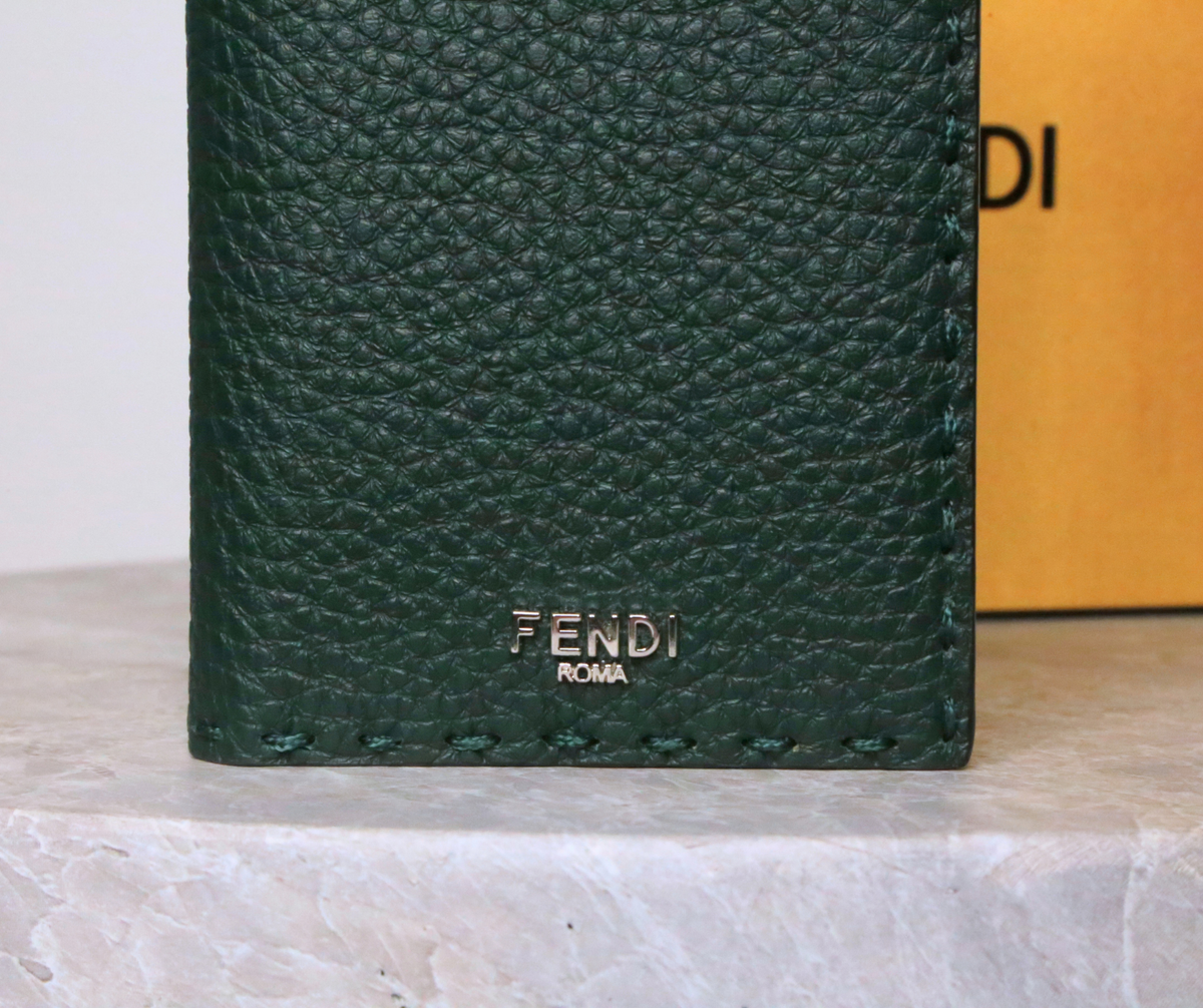 Fendi CardHolder — tmavě zelené pouzdro na karty — fotografie 2