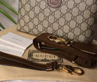 Gucci GG Supreme — béžová kabelka přes rameno — fotografie 10