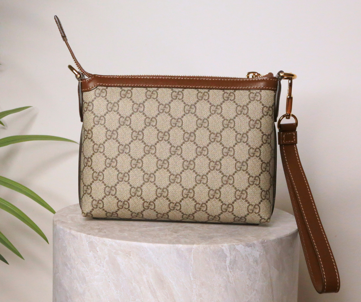 Gucci GG Supreme — béžová kabelka přes rameno — fotografie 2