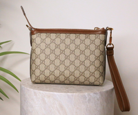 Gucci GG Supreme — béžová kabelka přes rameno — fotografie 2